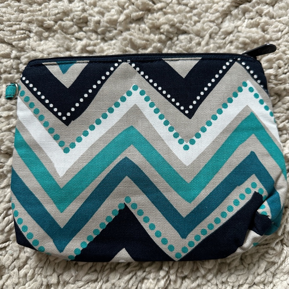 Thirty-One Mini Zipper Pouch Dotty Chevron